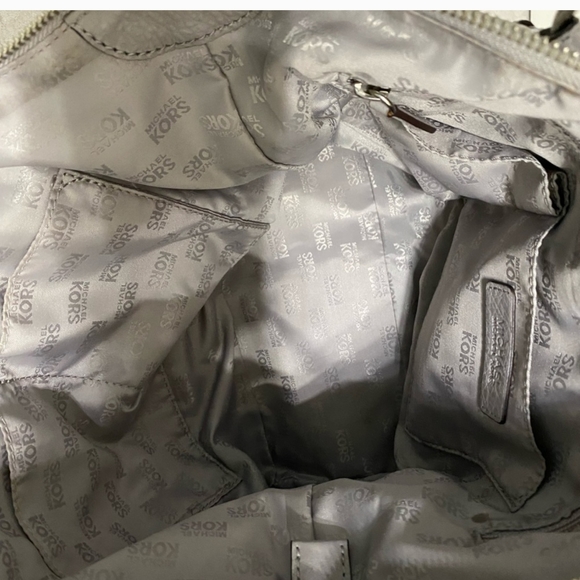 Authentic Michael Kors grey pebbled leather handbag excellent condition - Picture 12 of 12